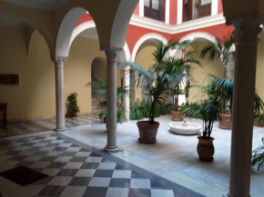Junto a casa pilatos, Seville